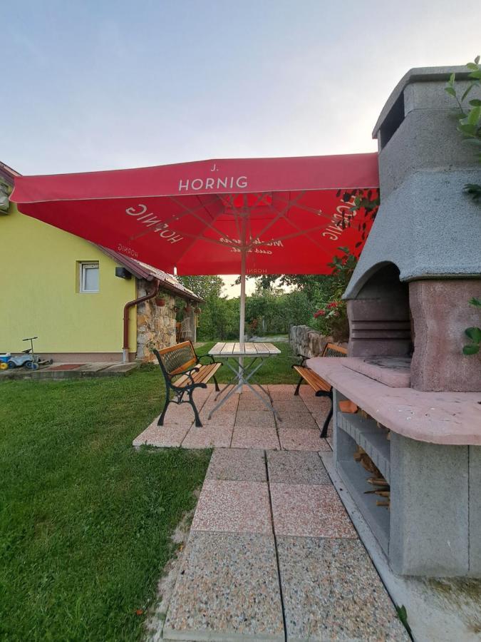Guest House Emanuela 슬루니 외부 사진