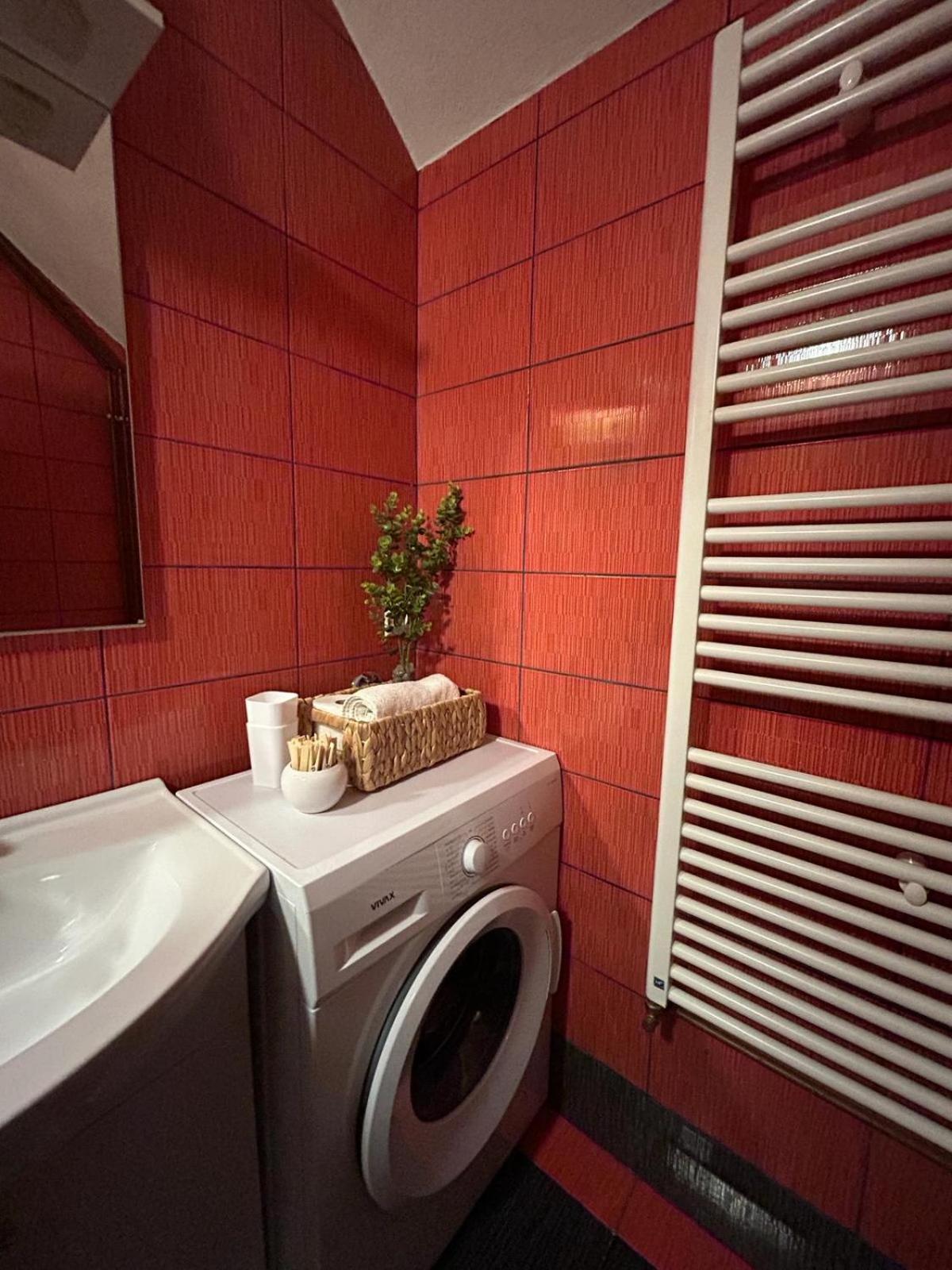 Guest House Emanuela 슬루니 외부 사진