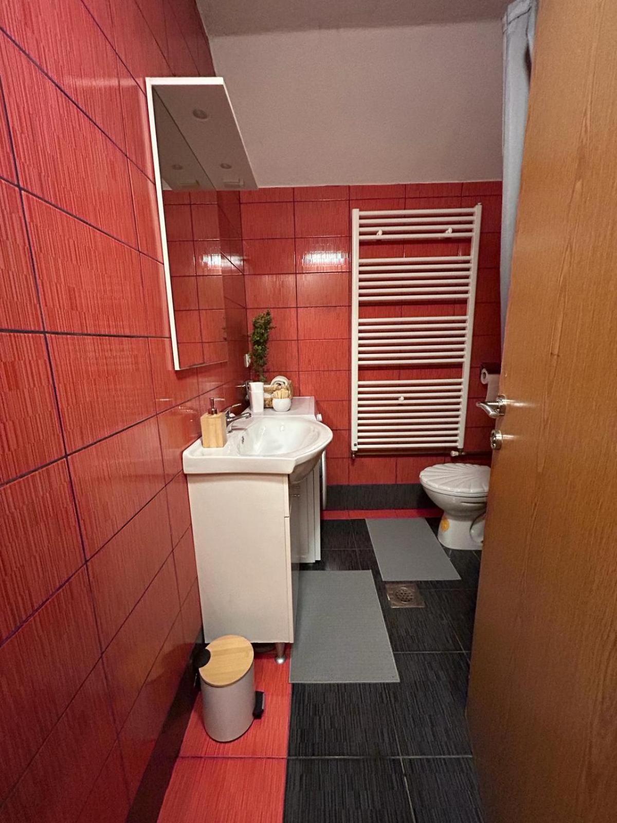 Guest House Emanuela 슬루니 외부 사진