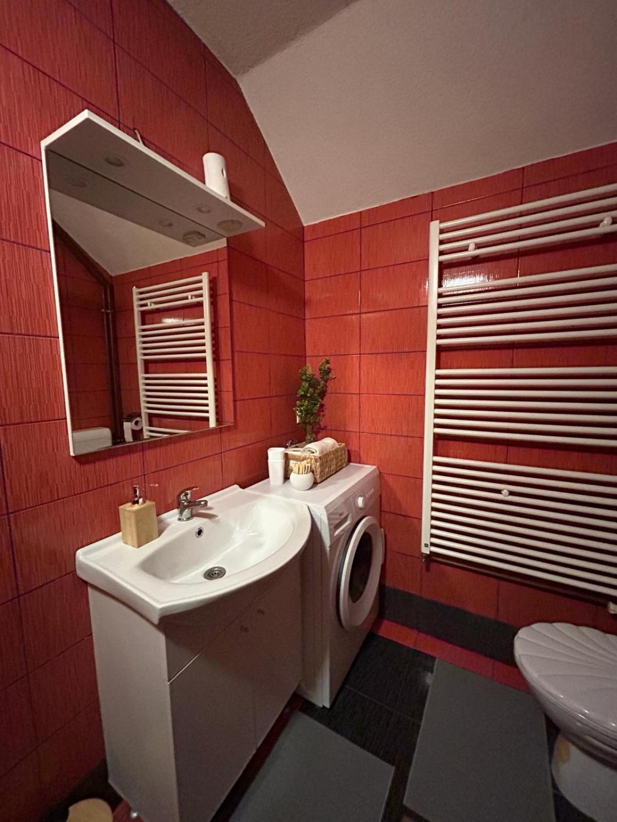 Guest House Emanuela 슬루니 외부 사진