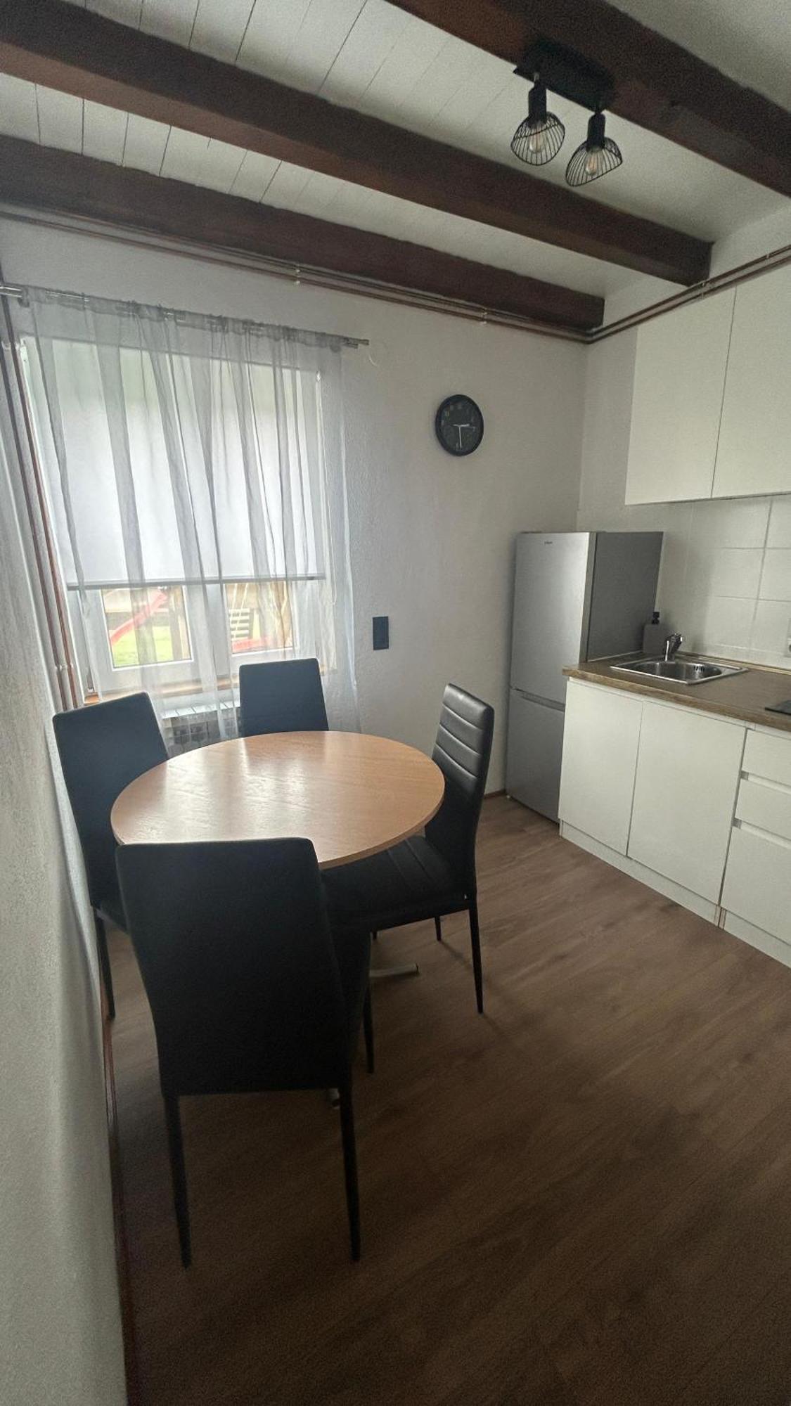 Guest House Emanuela 슬루니 외부 사진