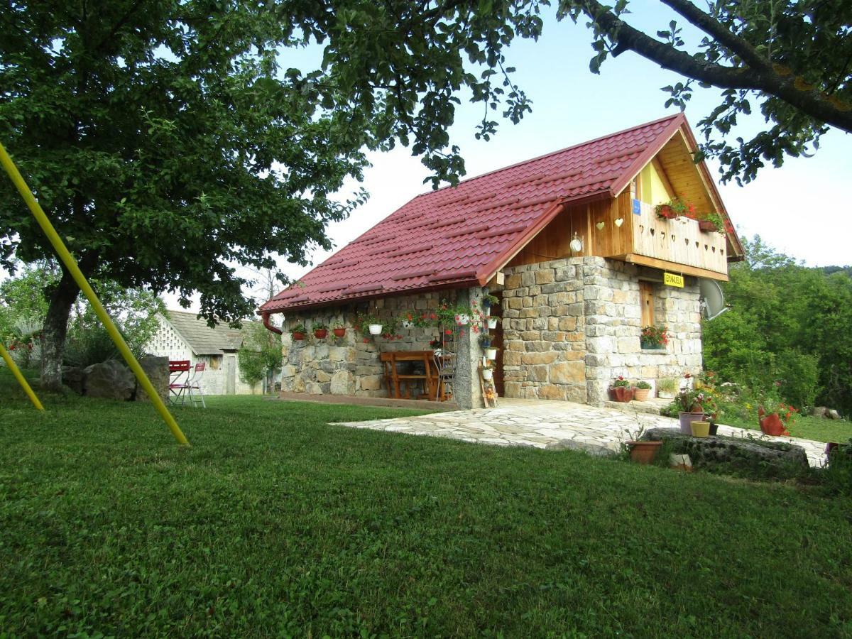Guest House Emanuela 슬루니 외부 사진